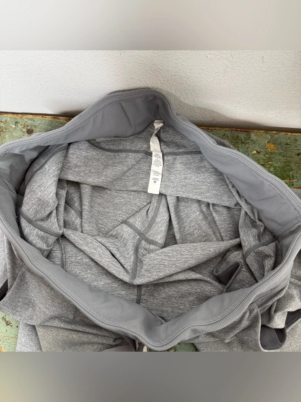 Lululemon Heather Gray Drawstring Cropped Jogger Pants 12 Dance Loungewear